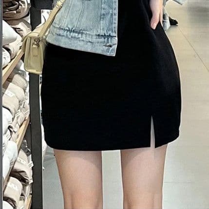 黒ドレス 大人可愛いキャミ黒ドレス
