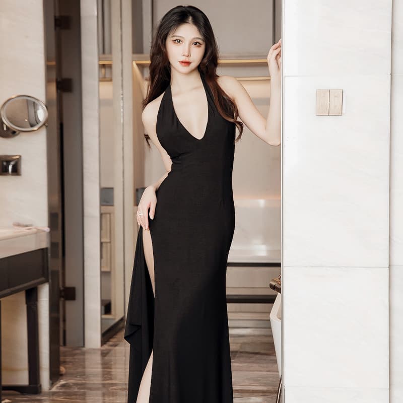 黒ドレス 優美な華麗さ ホルターネック ロングドレス