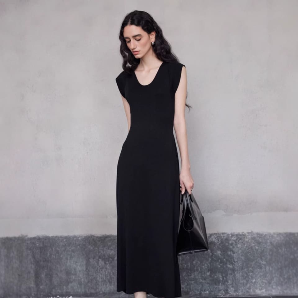 黒ドレス シンプル美シルエットマキシワンピース