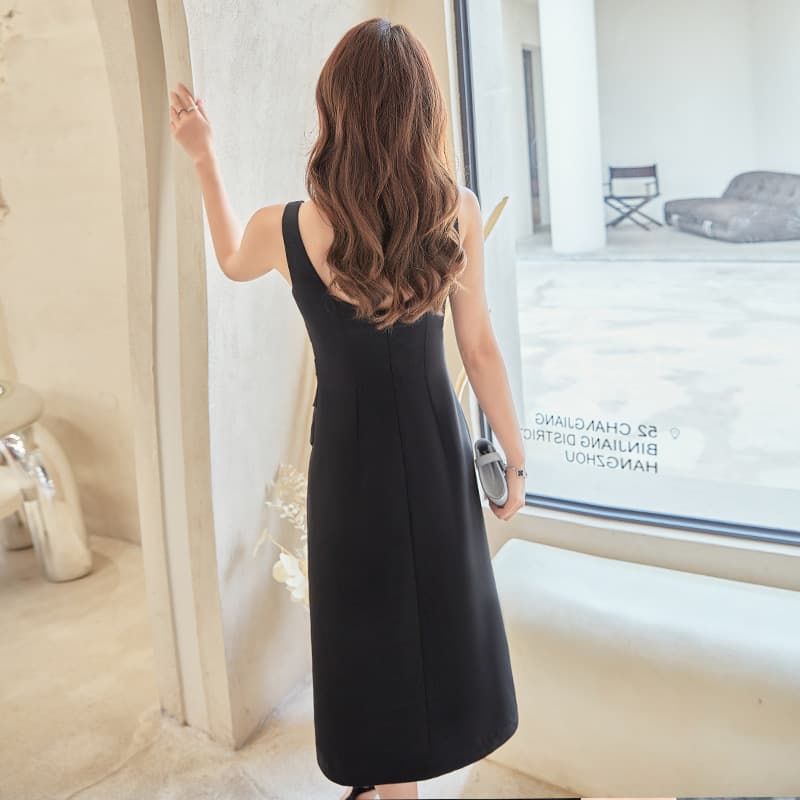 黒ドレス シンプル上品ストレッチ黒ドレス