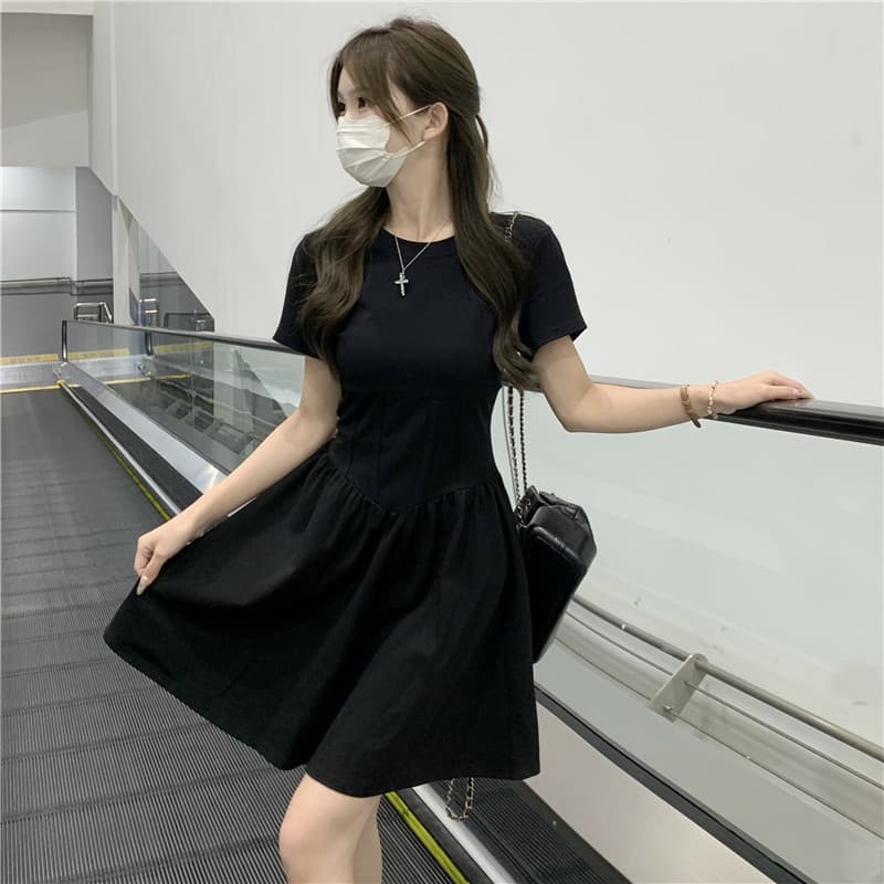 黒ドレス フレア切替黒ドレス